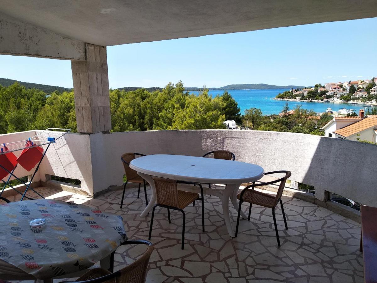 Braco Apartments By The Sea With A Sea View Zaboric Exterior photo